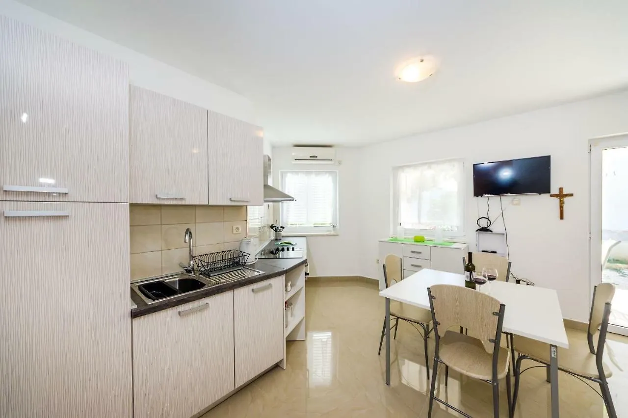 Apartmani Tanja Pridraga