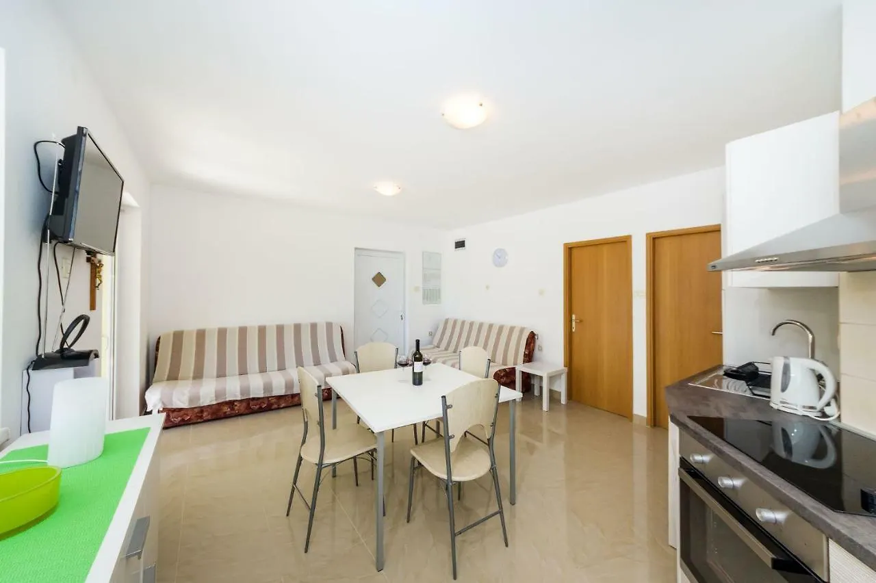 Apartmani Tanja Pridraga Apartment
